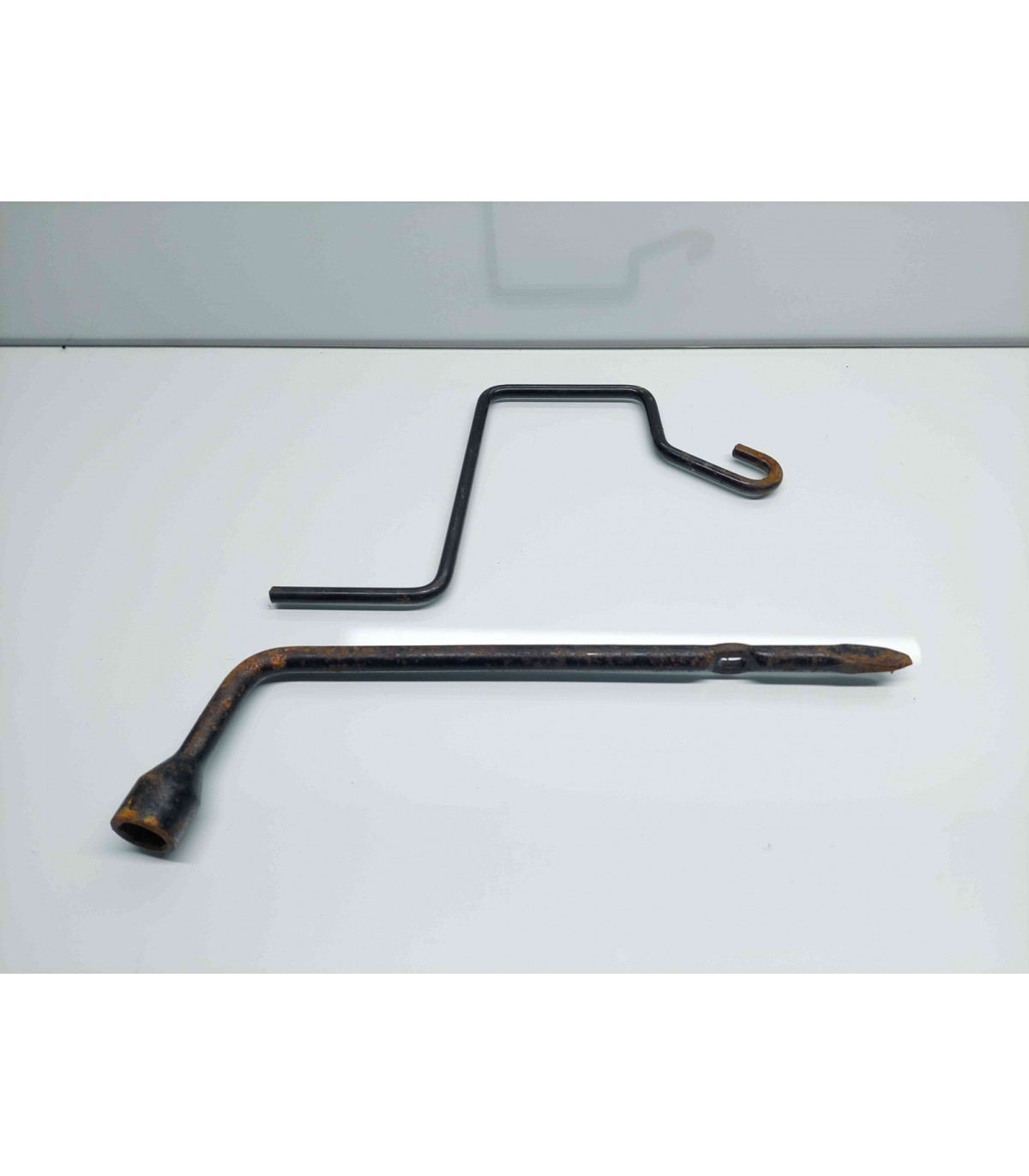  Set cric si cheie Opel Astra J [Fabr 2009-2015] 13255682