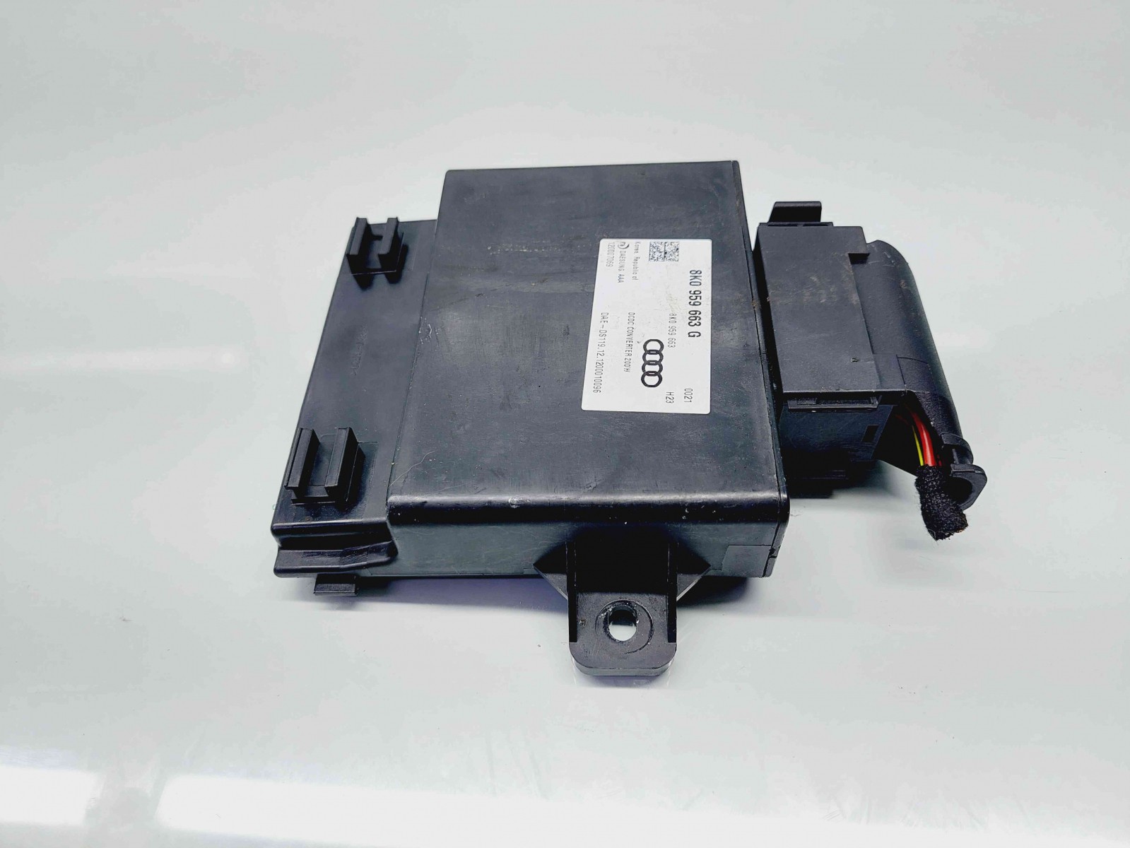 Modul stabilizator tensiune Seat Toledo 4 (KG3) [Fabr 2012-2018] 8K0959663G - imagine 1