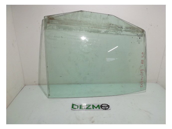 Geam usa dreapta spate Skoda Octavia 1 1.9 ASV OEM 1996-2010