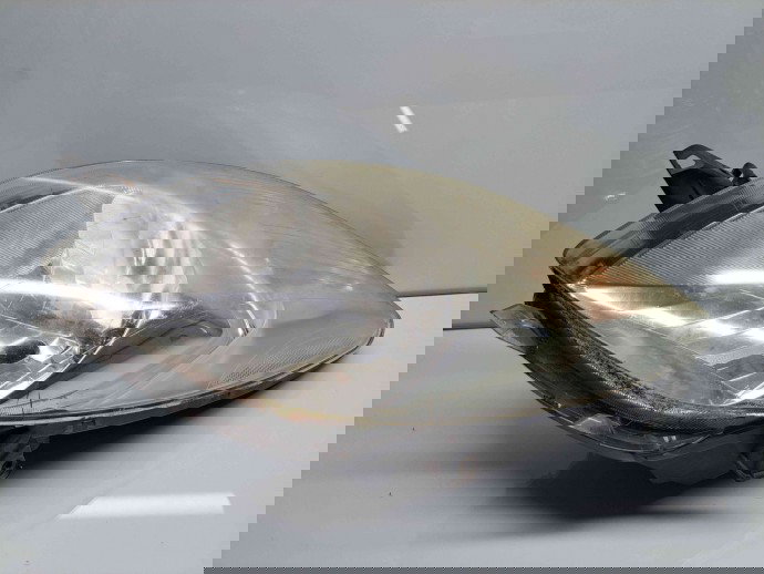  Far stanga Toyota Yaris (P9) [Fabr 2005-2011] 81150-0D130