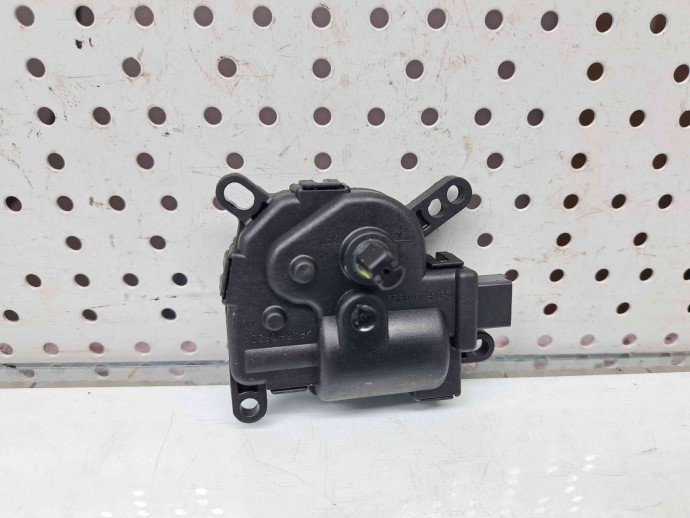 Motoras clapeta aeroterma bord Ford Fiesta 6 [Fabr 2008-prezent] 1S7H-19B634-CA