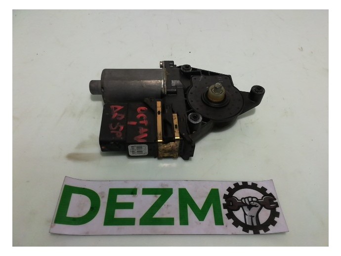 Motoras macara geam dreapta spate Skoda Octavia 1 1.9 ASV 0130821732 1996-2010