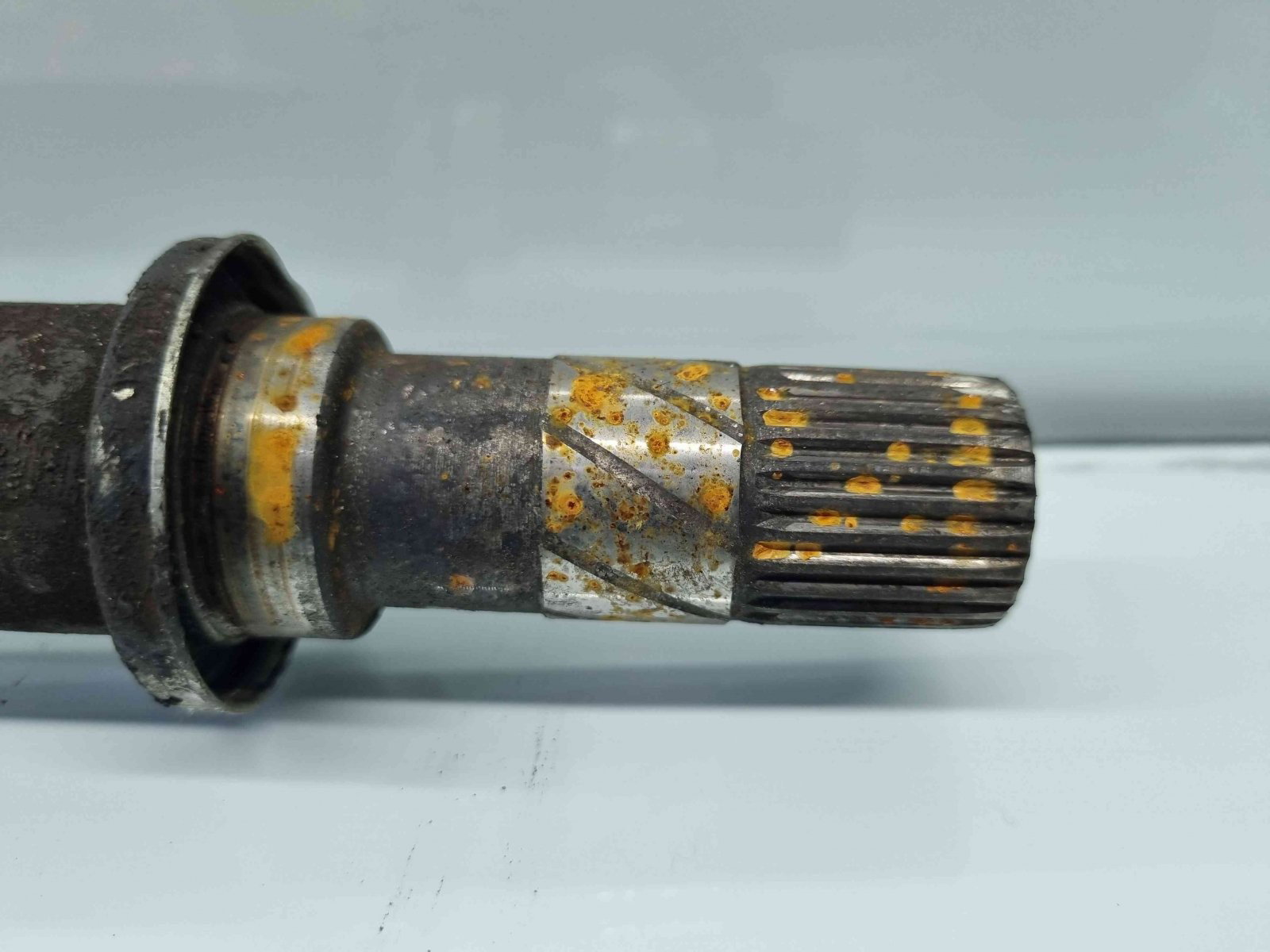 Planetara dreapta fata Renault Laguna 3 Combi [Fabr 2007-2015] 8200676172 1.5 DCI K9K780 78KW / 106CP 1.5 DCI K9K780 78KW / 106CP - imagine 6