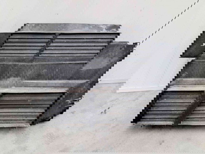 Deflector aer cu clapete Ford Focus 3 (CB8) [Fabr 2011-2015] BM51-8475-CE