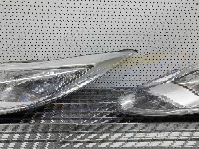 Far stanga Ford Focus 3 (CB8) [Fabr 2011-2015] BM51-13W030-B