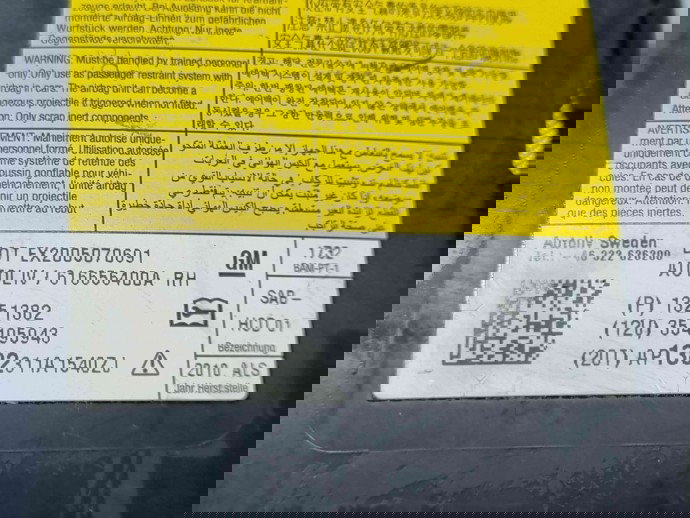  Airbag genunchi Opel Astra J [Fabr 2009-2015] 8K0121284S