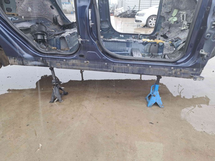 Prag lateral dreapta Ford Focus 3 (CB8) [Fabr 2011-2015] OEM