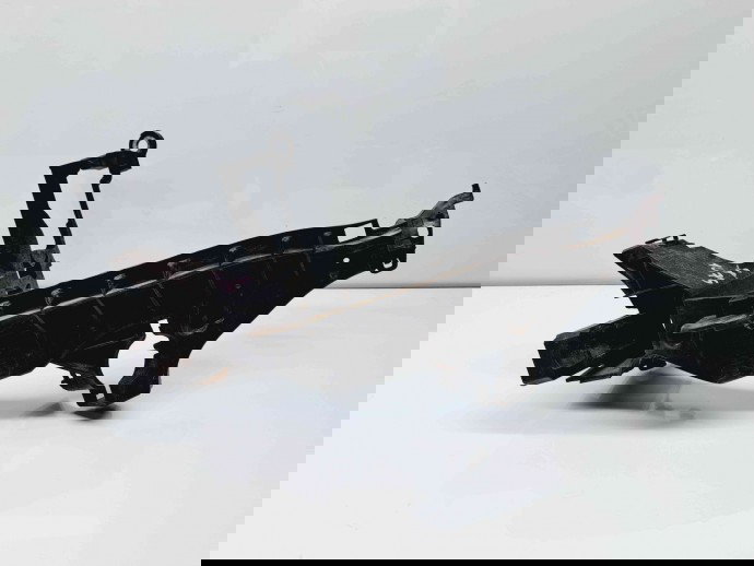 Suport far stanga Audi A4 (8K2, B8) [Fabr 2008-2015] 8K0805607B