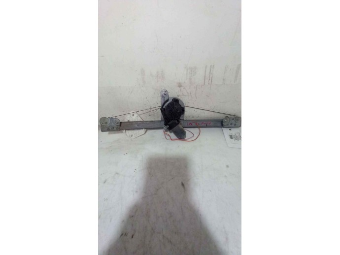 Macara geam dreapta fata Dacia Logan 1.4 OEM 2004-2012