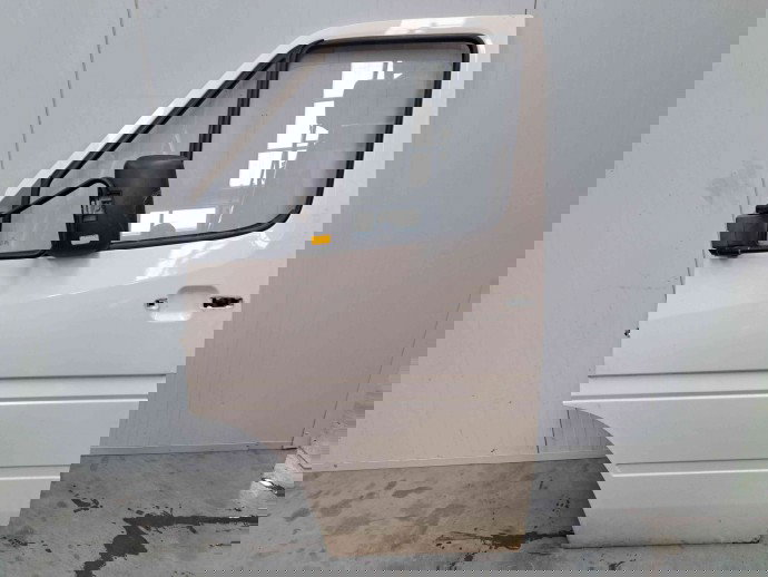 Usa stanga fata Mercedes Sprinter 4,6-t (904) [Fabr 1996-2006] OEM