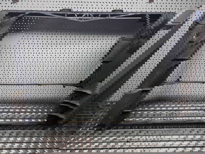 Suport radiator Bmw 7 (F01, F02) [Fabr 2008-2015] 8509166