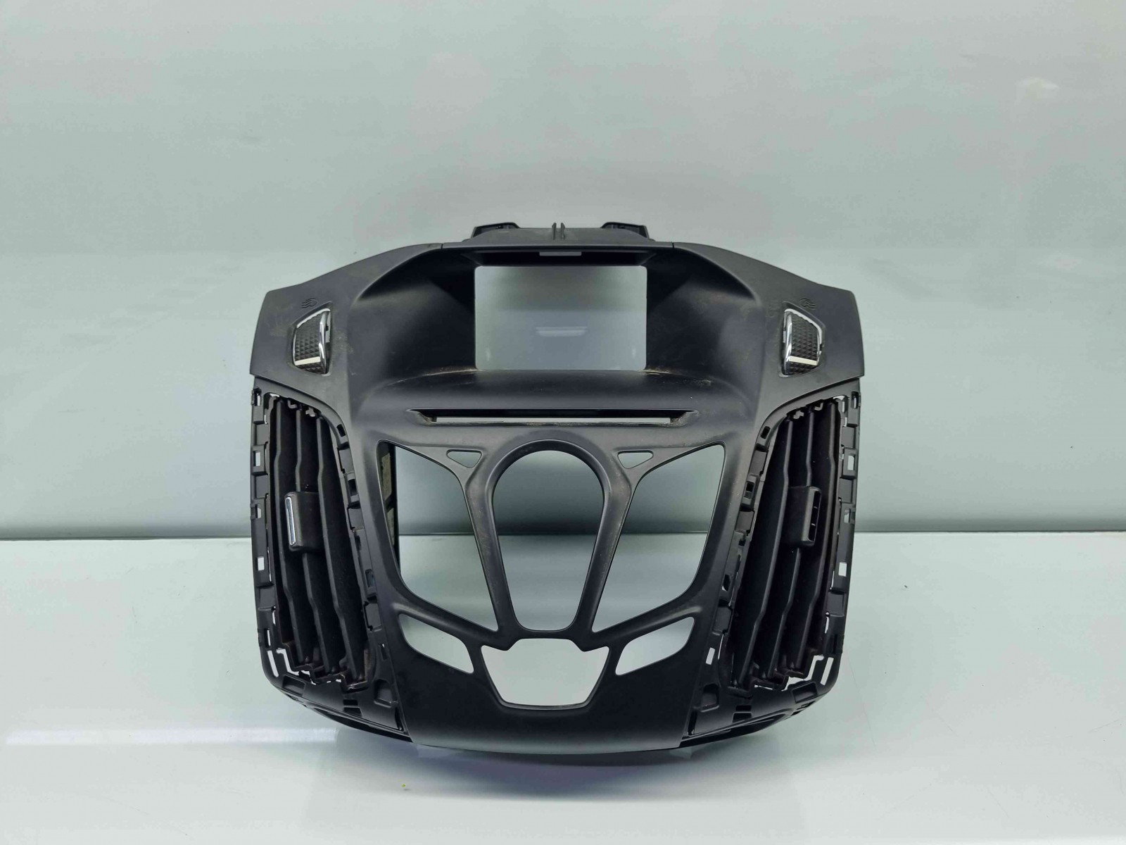 Grila aerisire centrala Ford Focus 3 [Fabr 2010-2018] BM51-18835-BF - imagine 1