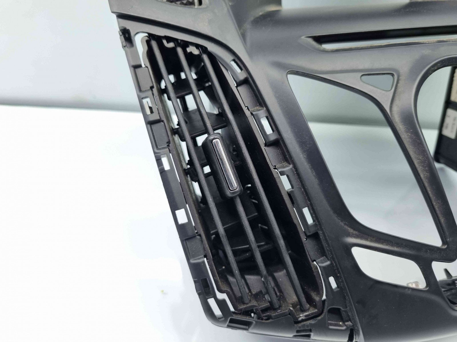 Grila aerisire centrala Ford Focus 3 [Fabr 2010-2018] BM51-18835-BF - imagine 2