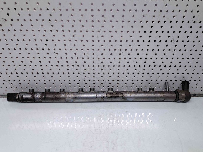 Rampa injectoare Bmw 7 (F01, F02) [Fabr 2008-2015] 7800124 3.0 N57 