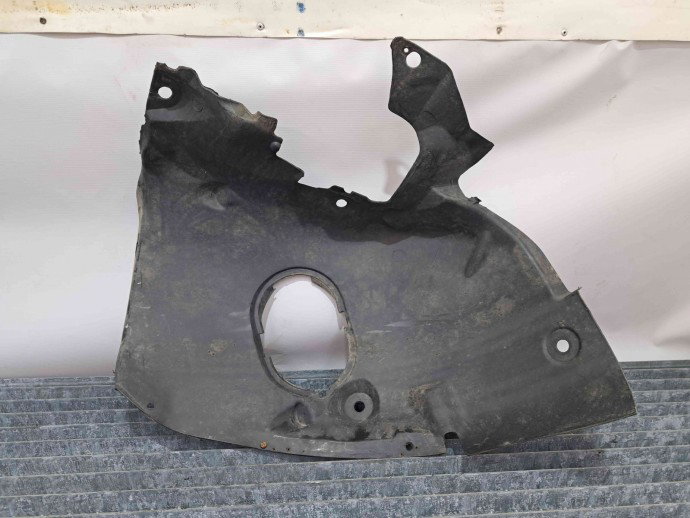 Carenaj roata dreapta fata Renault Megane 2 [Fabr 2002-2008] 8200365694