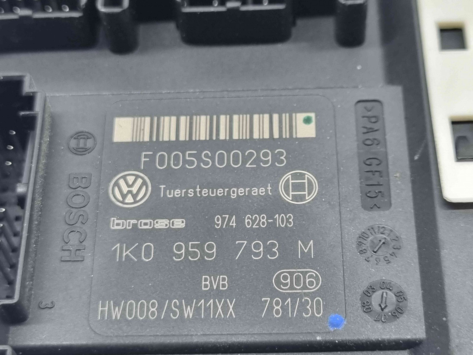 Motoras geam stanga fata Volkswagen Jetta 3 (1K2) [Fabr 2005-2010] 1K5837401AJ n 1K0959793M - imagine 4