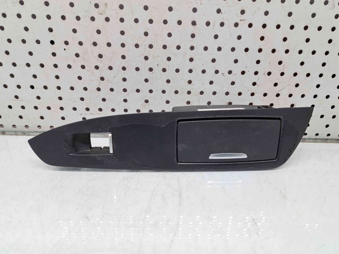 Scrumiera usa dreapta spate Bmw 7 (F02) [Fabr 2008-2015] 81832005