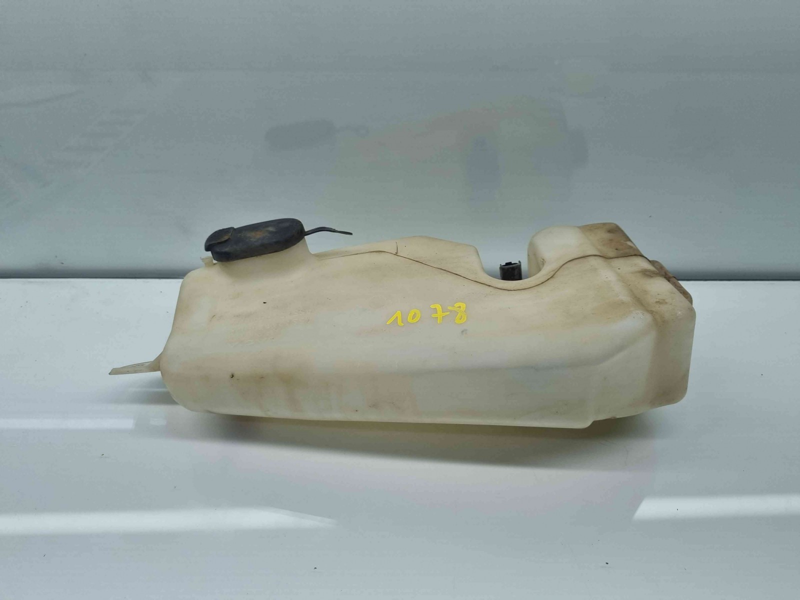 Vas lichid parbriz Dacia Duster [fabr 2010-2017] 8200210002 - imagine 2