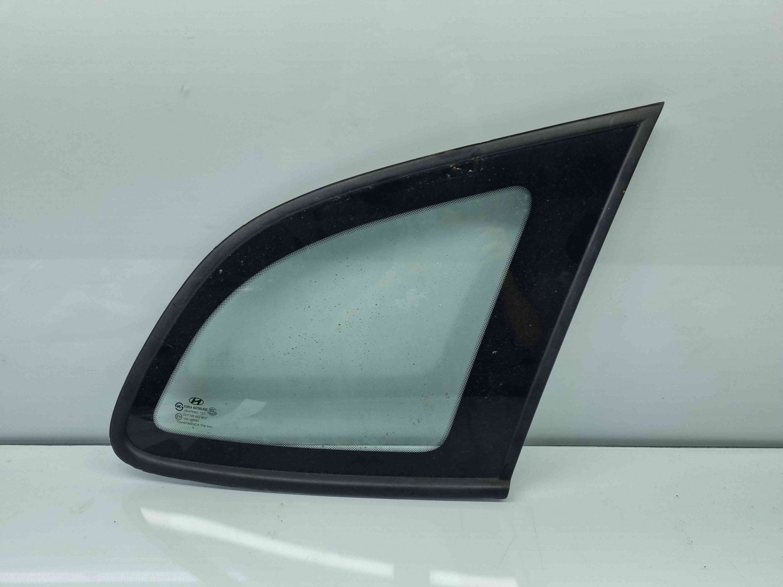 Geam fix usa dreapta spate Hyundai Santa Fe 2 (CM) [Fabr 2005-2012] OEM - imagine 1