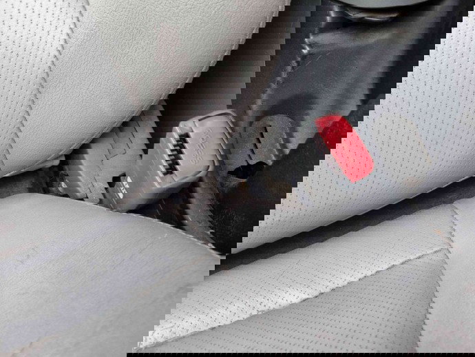  Capsa centura dreapta fata Hyundai Santa Fe 1 (SM) [Fabr 2000-2006] OEM