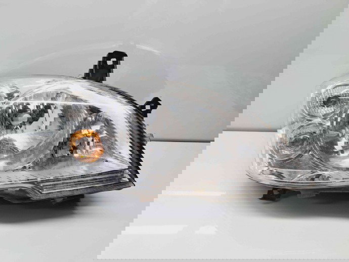  Far dreapta Mercedes Vito Autobus (W639) [Fabr 2003-2014] A6398202161