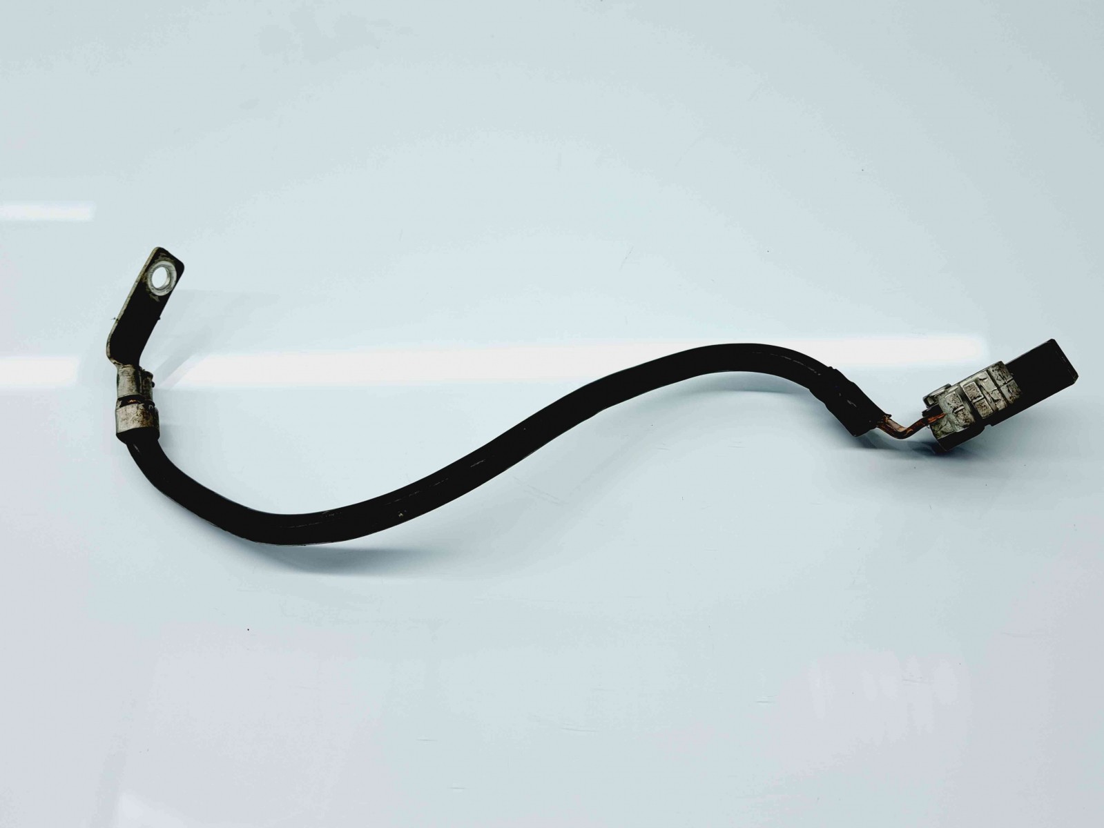 Borna baterie (-) Mercedes Vito Autobus (W639) [Fabr 2003-2014] A6395460121 - imagine 1