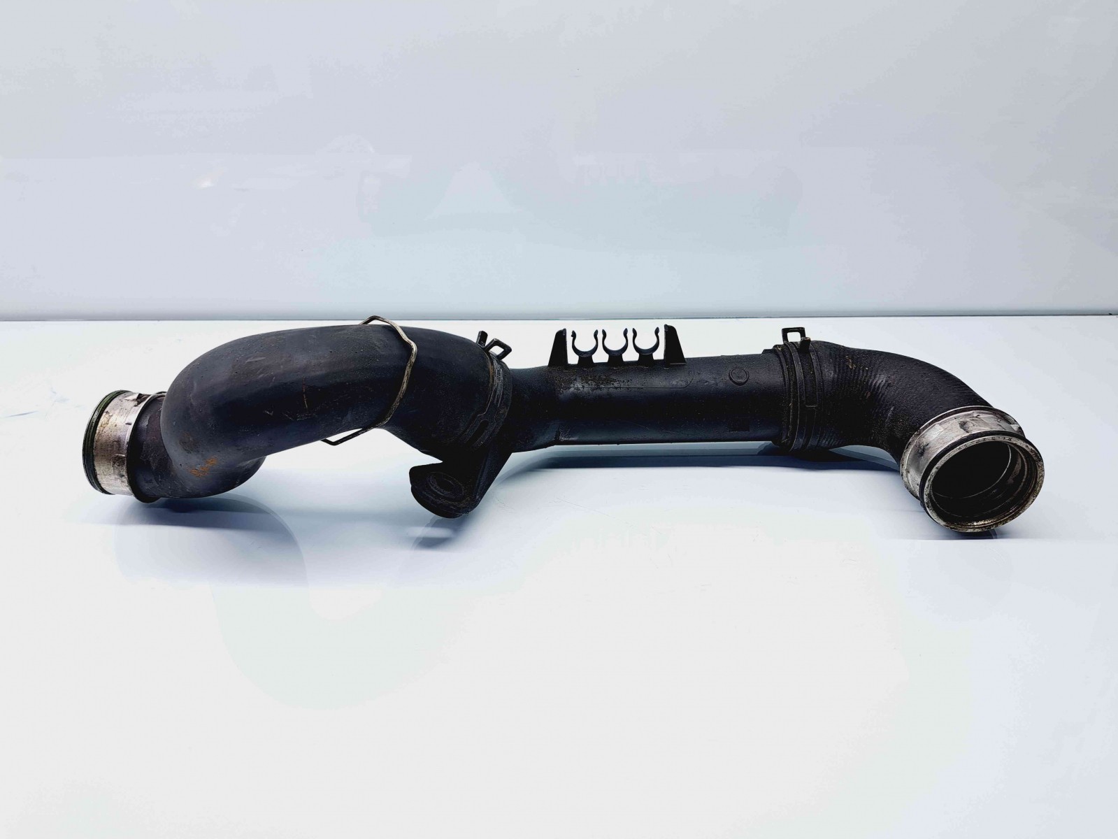 Tub intercooler Volkswagen Jetta 3 (1K2) [Fabr 2005-2010] 3C0145770B 2.0 TDI BMM 103KW / 140CP 2.0 TDI BMM 103KW / 140CP