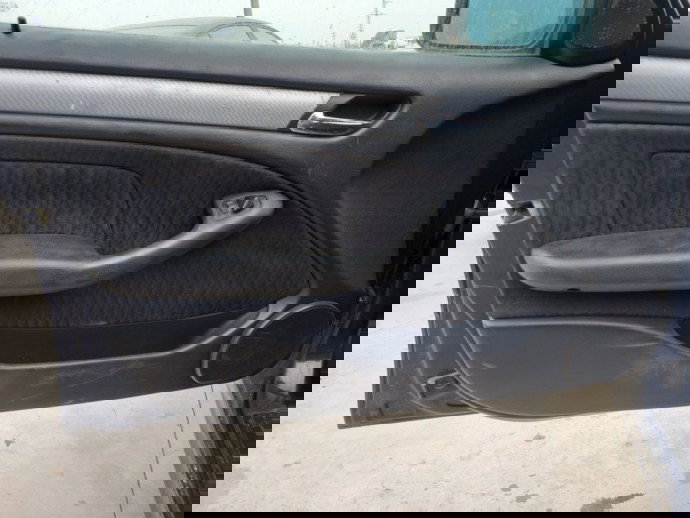 Tapiterie usa stanga fata BMW 320D E46 2.0 D OEM 1998-2005