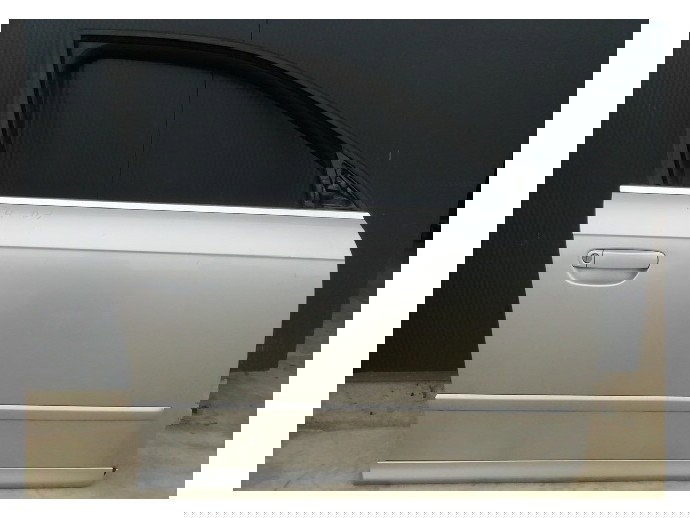 Usa dreapta fata Audi A4 B7 2.0 TDI OEM 2004-2008