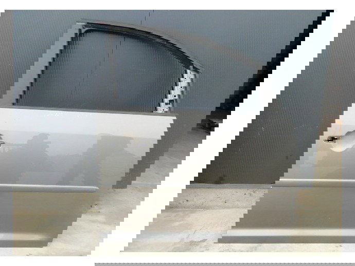 Usa dreapta fata Volkswagen Touran 1.9 AVQ OEM 2003-2010