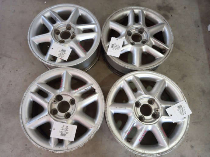 Jante aliaj Renault Clio 2 R15 4x100 ET43 6J