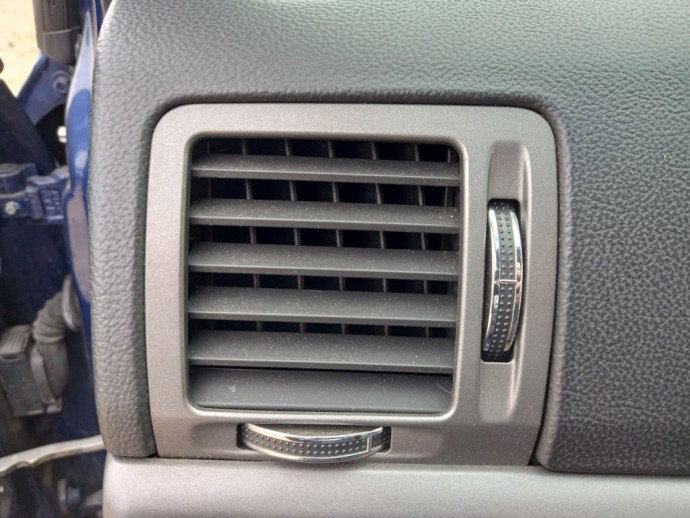 Grila ventilatie stanga Opel Vectra C 3.0 CDTI OEM 2003-2008