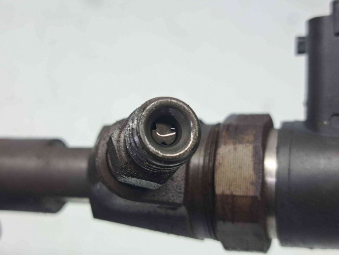 Injector Opel Astra J [Fabr 2009-2015] 0445110327 2.0 CDTI A20DTH   