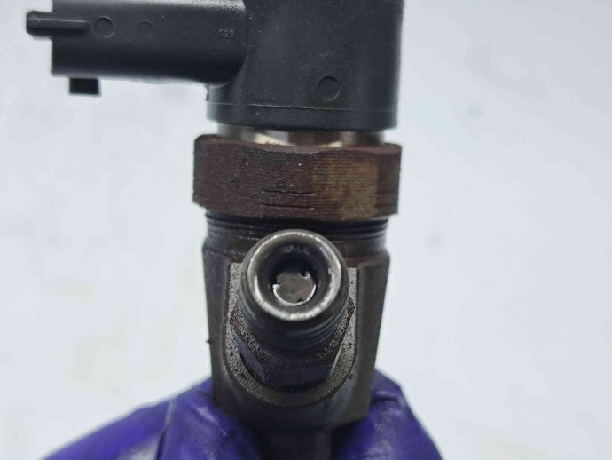 Injector Opel Astra J [Fabr 2009-2015] 0445110327 2.0 CDTI A20DTH   
