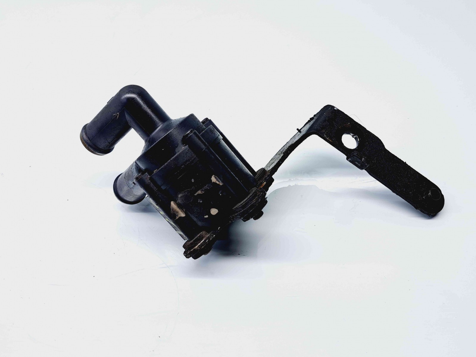 Pompa recirculare apa Volkswagen Golf 6 (5K1) [Fabr 2009-2013] 7E0965561F 2.0 TDI CBAB 103KW / 140CP 2.0 TDI CBAB 103KW / 140CP