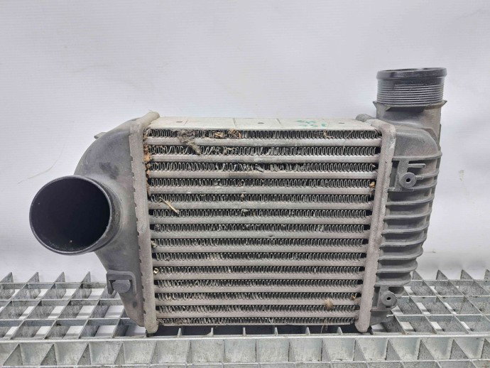 Radiator intercooler Audi A6 Avant (4F5, C6) [Fabr 2005-2010] 4F0145805AC 2.0 TDI CAHA