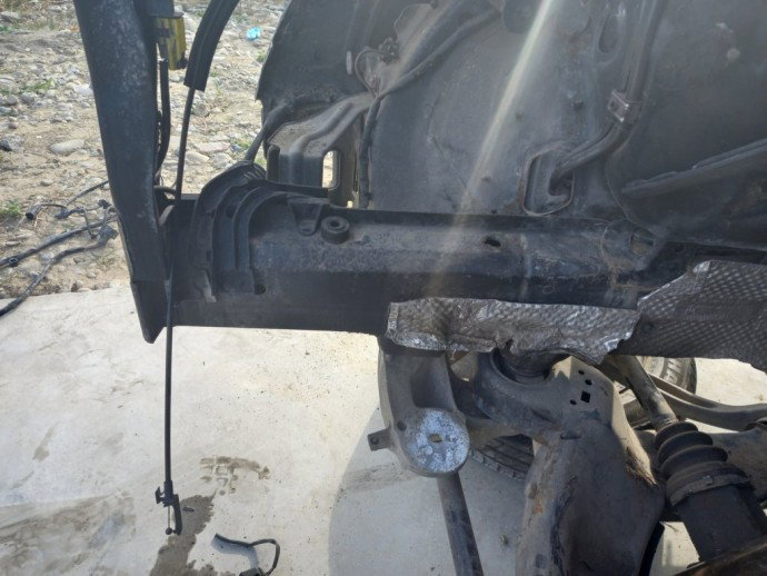 Lonjeron dreapta Audi A6 C6 2.0 BRE OEM  2004-2010