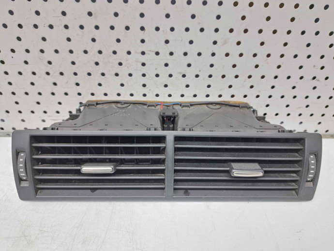 Grila aerisire centrala Audi A4 (8E2, B6) [Fabr 2000-2004] 8E0820951H