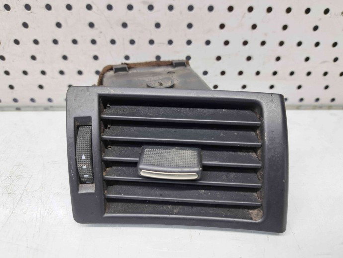 Grila aerisire dreapta Audi A4 (8E2, B6) [Fabr 2000-2004] 8E0820902F