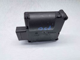 Motoras clapeta aeroterma bord Audi A6 Avant (4F5, C6) [Fabr 2005-2010] 4F0820511B