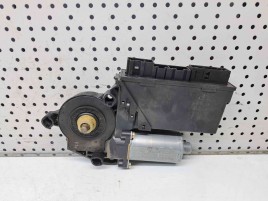 Motoras geam dreapta fata Audi A4 (8E2, B6) [Fabr 2000-2004] 8E2959802B