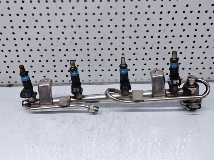 Rampa injectoare Audi A4 (8E2, B6) [Fabr 2000-2004] 06B133551K 2.0 B ALT 