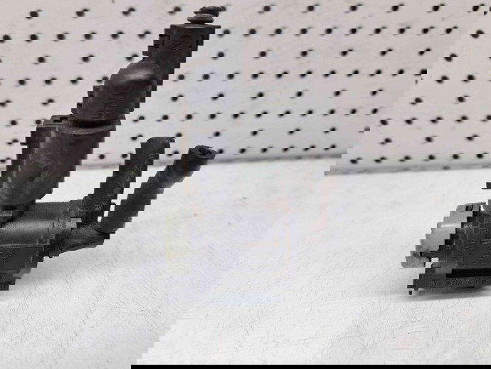 Supapa vacuum Audi A6 Avant (4F5, C6) [Fabr 2005-2010] 1K0906283A 2.0 TDI CAHA 