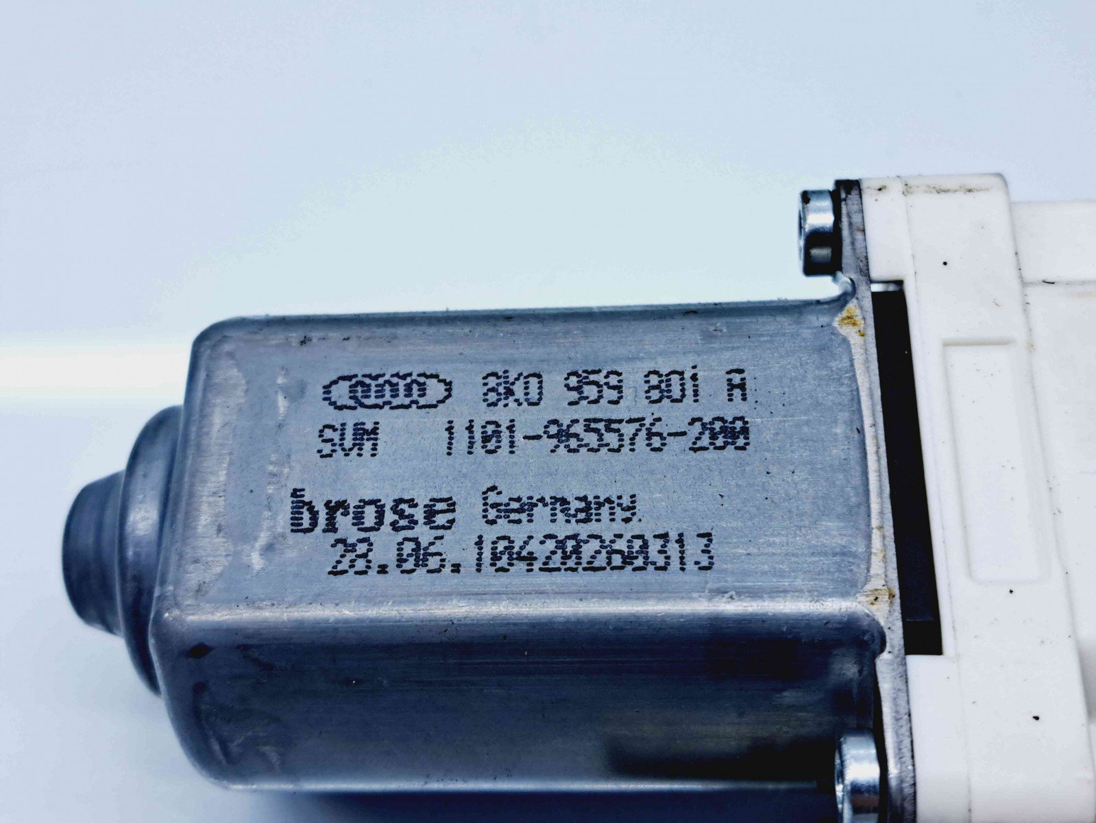 Motoras geam dreapta spate Audi A5 Sportback (8TA) [Fabr 2009-2015] 8K0959801A - imagine 2