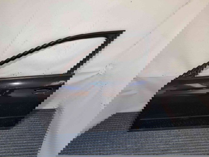 Usa stanga fata Audi A4 (8E2, B6) [Fabr 2000-2004] LZ9W