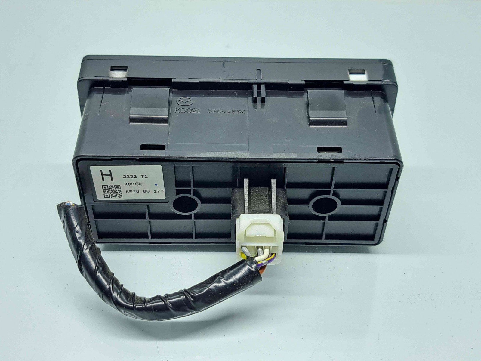 Butoane comenzi consola centrala MAZDA CX-5 (KE) [Fabr 2011-2016] KE7866170 - imagine 2