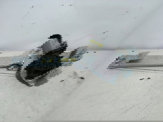 Macara electrica dreapta spate Dacia Duster 1.6 8200733832E 2010-2017