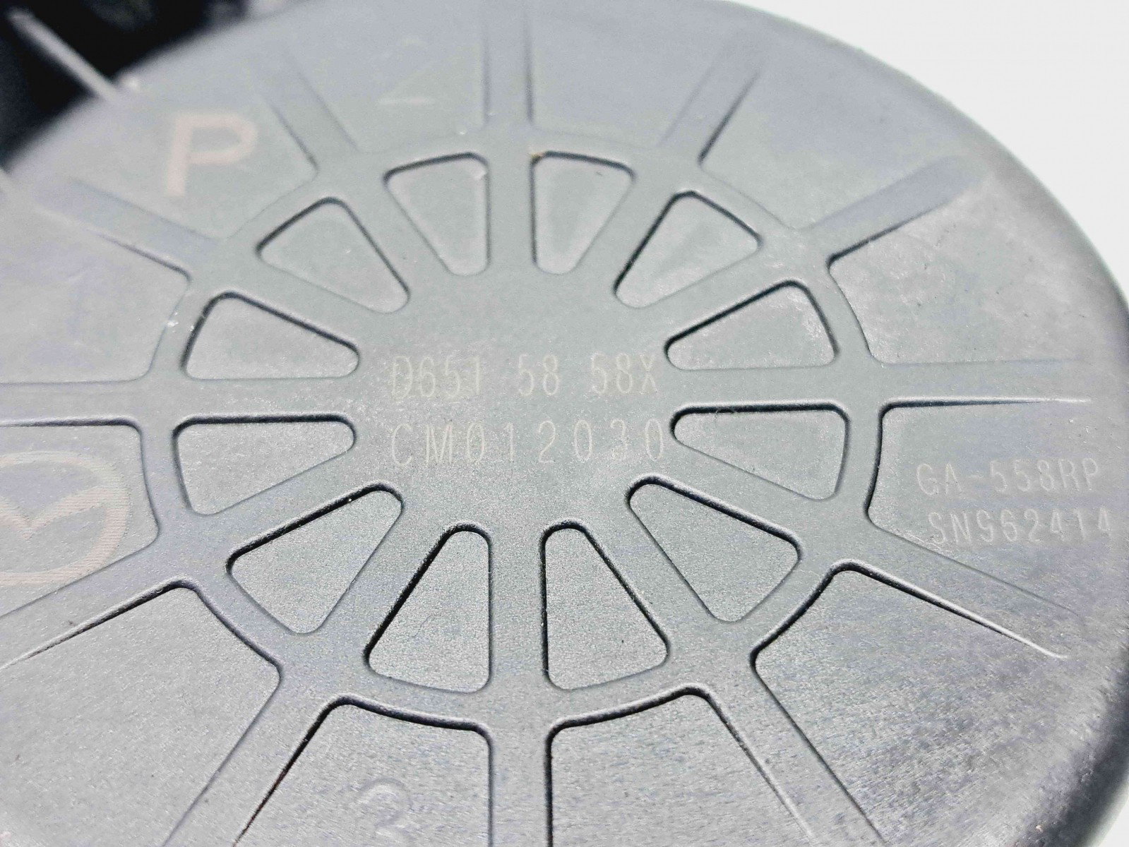 Motoras geam dreapta spate MAZDA CX-5 (KE) [Fabr 2011-2016] D6515858X - imagine 2