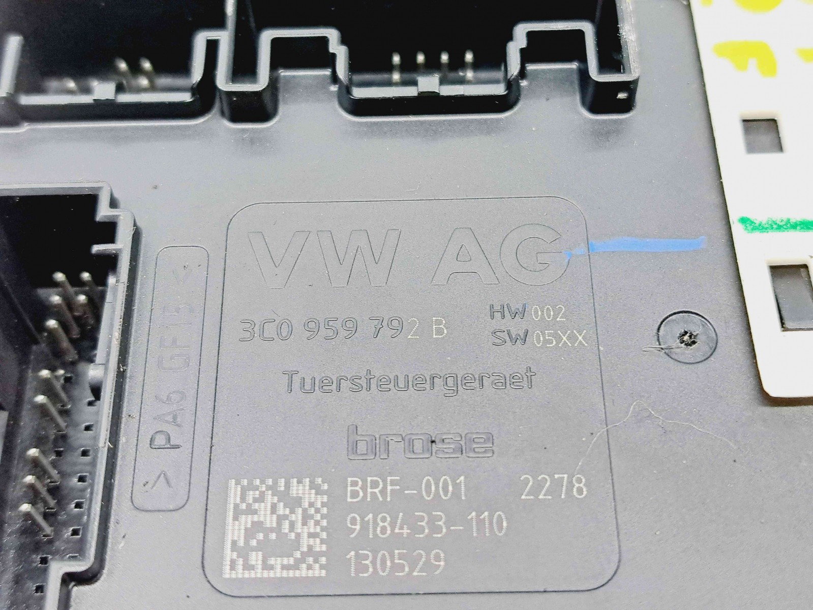 Motoras geam dreapta fata Volkswagen Jetta 4 (162,163) [Fabr 2010-2016] 3C0959792B - imagine 2