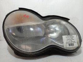 Far dreapta Mercedes C220 W203 2.2 CDI A2038200261 2000-2007